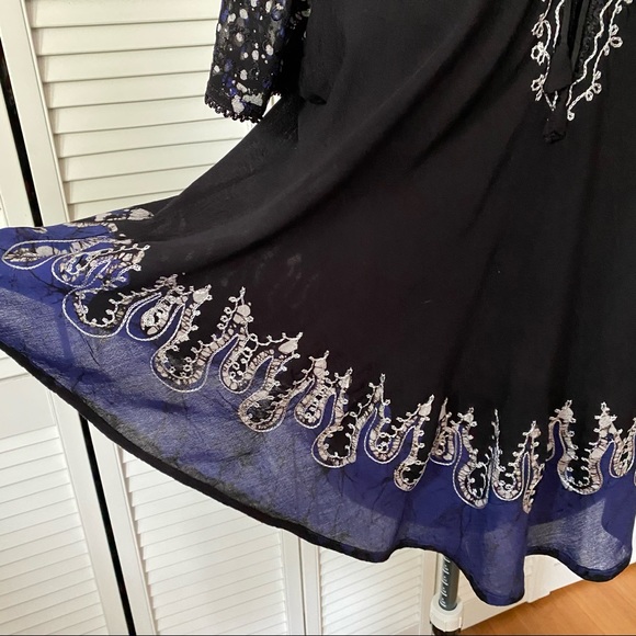 Boho border batik dye and embroidered top 1X - Picture 6 of 10